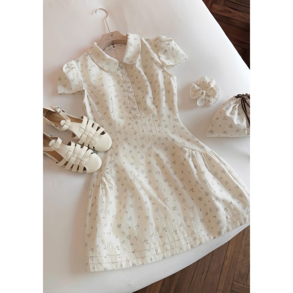 Váy xoè hoạ tiết hoa nhí cổ sen Oriss Dress V155 – 3