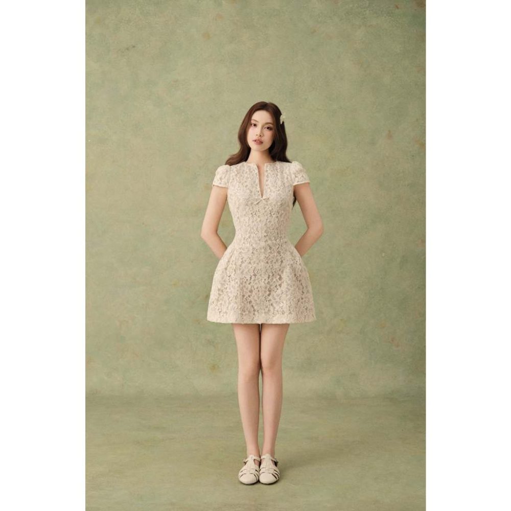 Váy ren cổ V đính kèm nơ Ori Dress V171