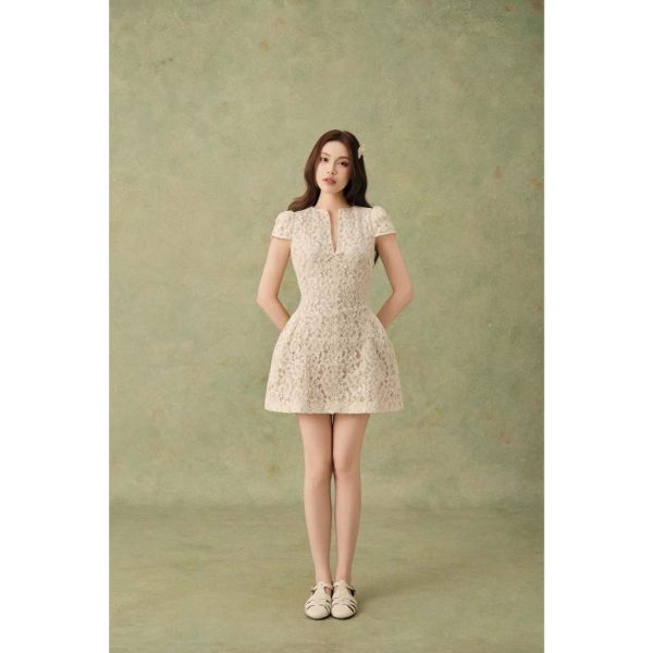 Váy ren cổ V đính kèm nơ Ori Dress V171